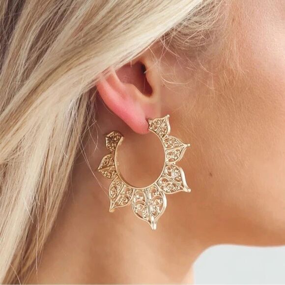 Free People Jewelry - Boho hoop earrings N957